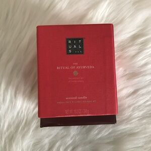 The Ritual of Ayurveda Scented Candle - Red